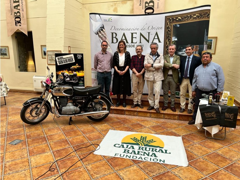 Presentada la XIV Ruta 'Baena Oliva Virgen' de motocicletas de época